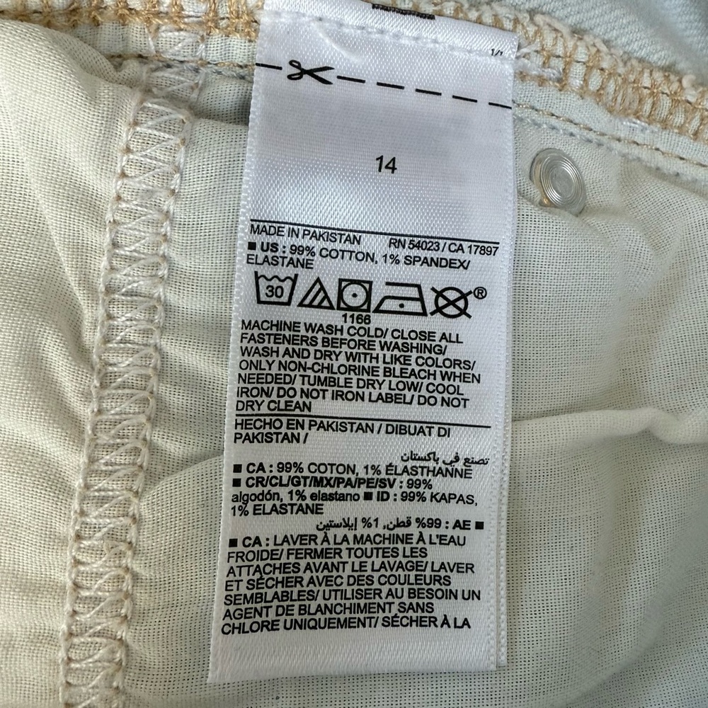 Old Navy Women's Denim High-Rise Button-Fly OG Straight Cut-Off Shorts Size 14 - Picture 12 of 12